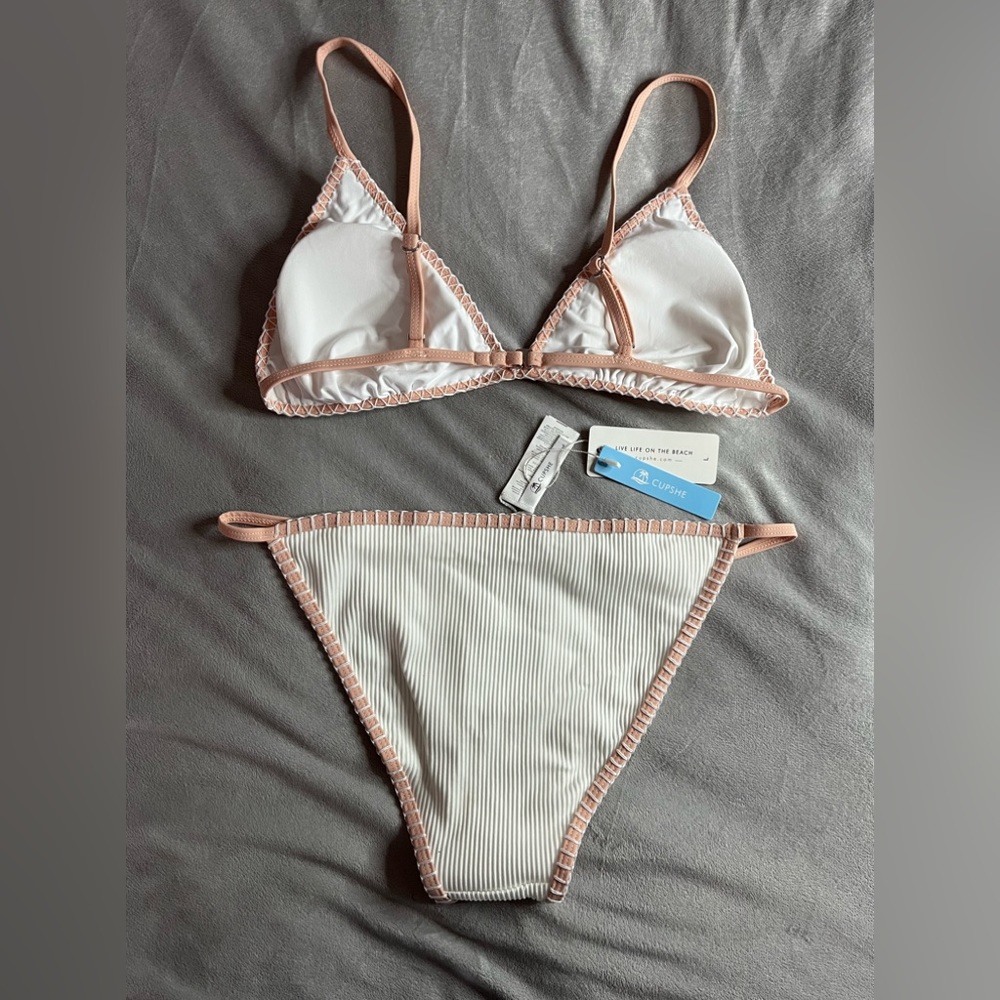 Cupshe Retro & Vintage Style Swimsuits| Retro Bikinis by Cupshe
Size L uk 12 - Picture 3 of 4